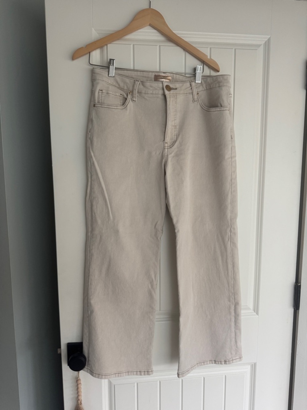 Kut from the Kloth Cream Jeans with Rose Gold Label